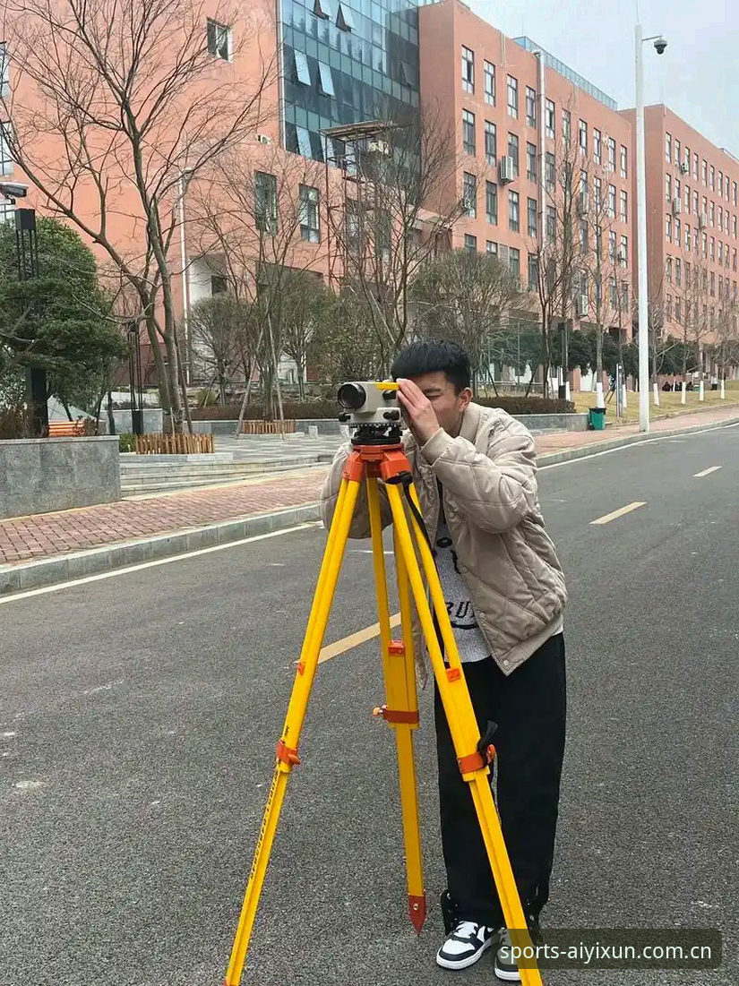 资深技术评测员带你深度体验：爱游戏官方网址2026最新版本使用心得与多设备兼容性实战分析